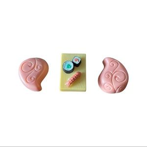 LPS Accessories- Sushi Table and couch (2)